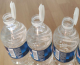 Bouchons de bouteilles en plastique: l'Europe veut les attacher, mais est-ce vraiment la bonne solution?