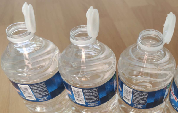 Bouchons de bouteilles en plastique: l&#039;Europe veut les attacher, mais est-ce vraiment la bonne solution?